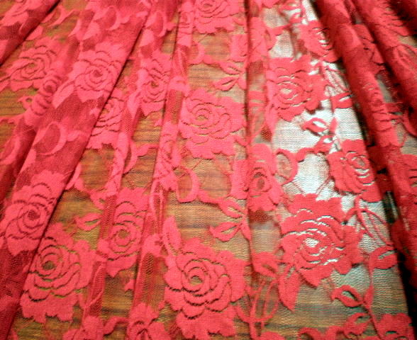 7.Red Putul Flower Lace